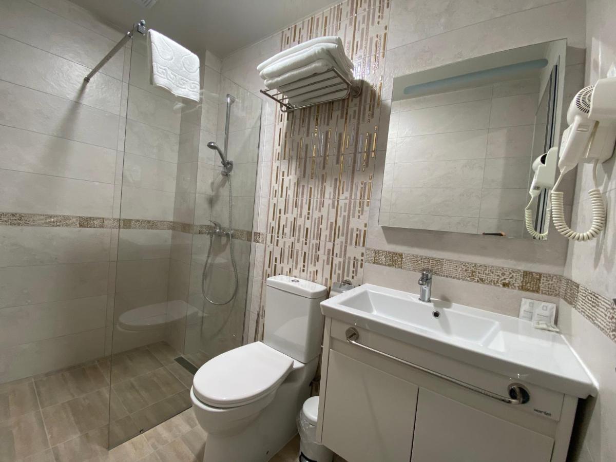 Comfort Guest Rooms Kazanlŭk Buitenkant foto